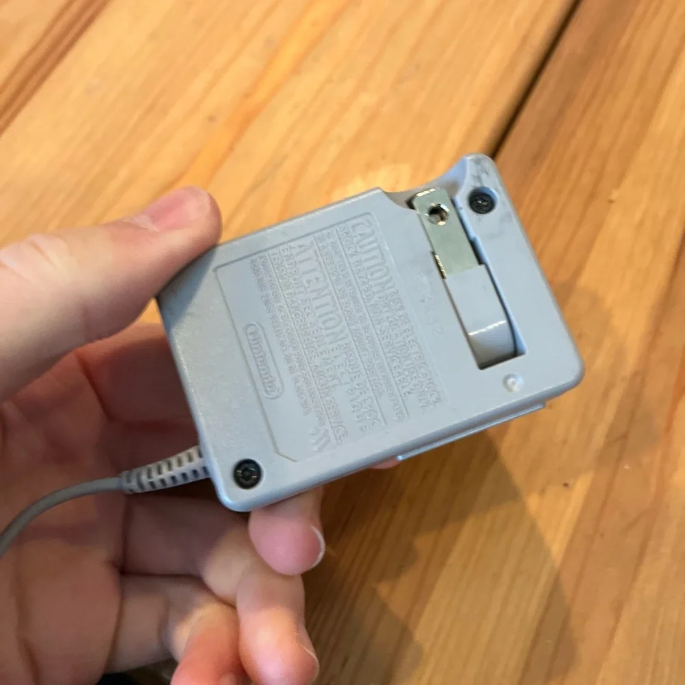 Nintendo 3DS charger